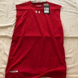 Red men’s Under Armour heatgear shirt